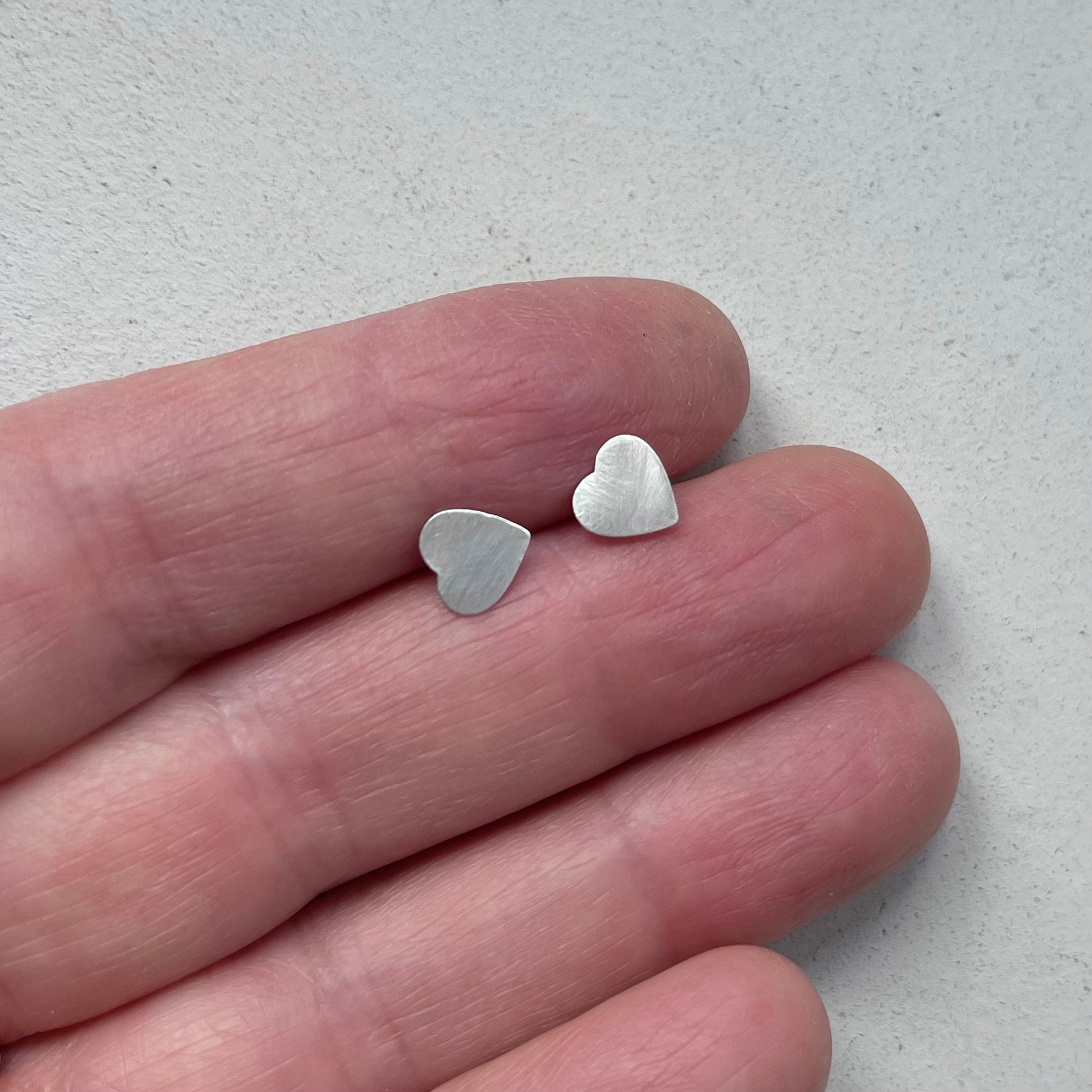Heart studs oxidized