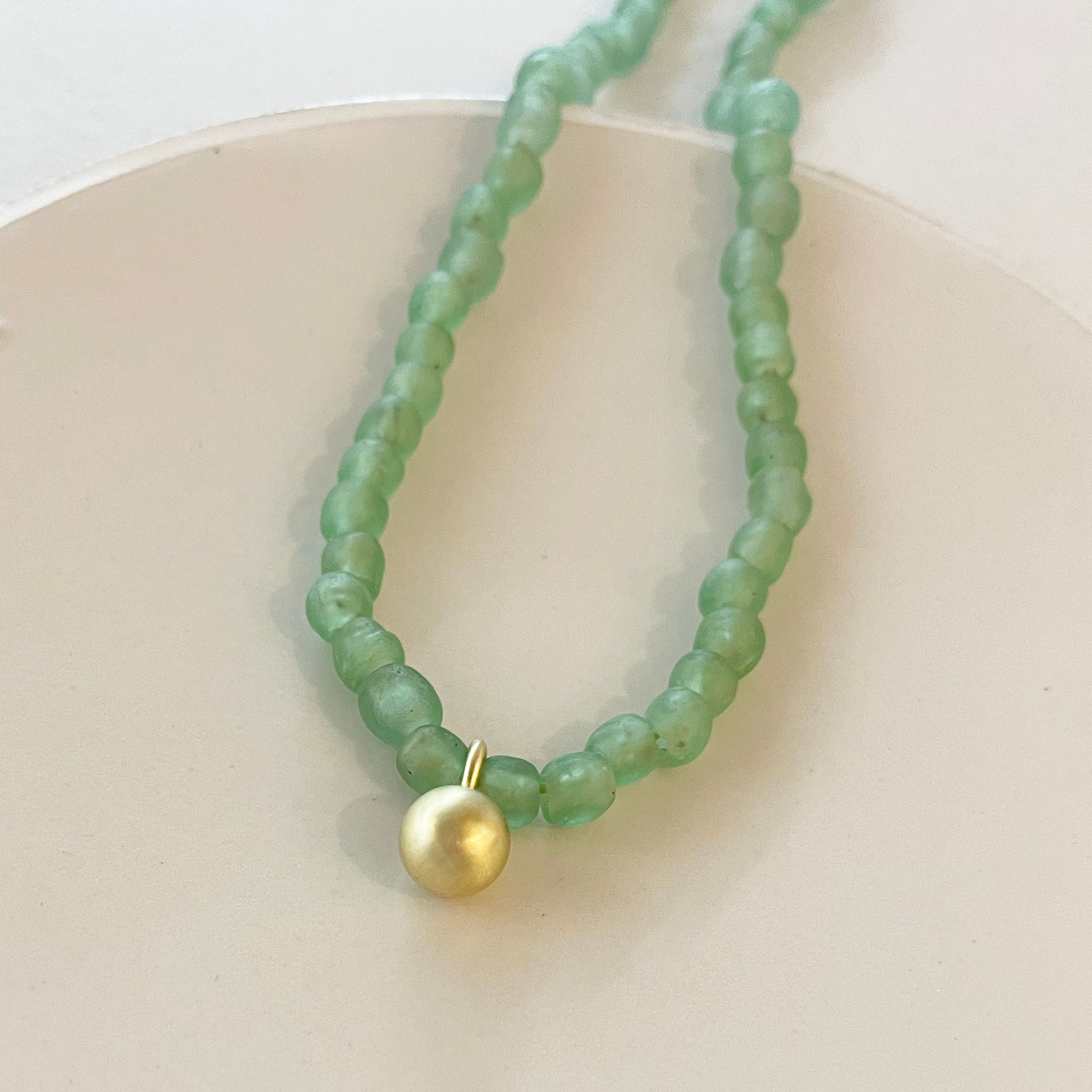 TURQUOISE GLASS BEADS NECKLACE W/BALL PENDANT