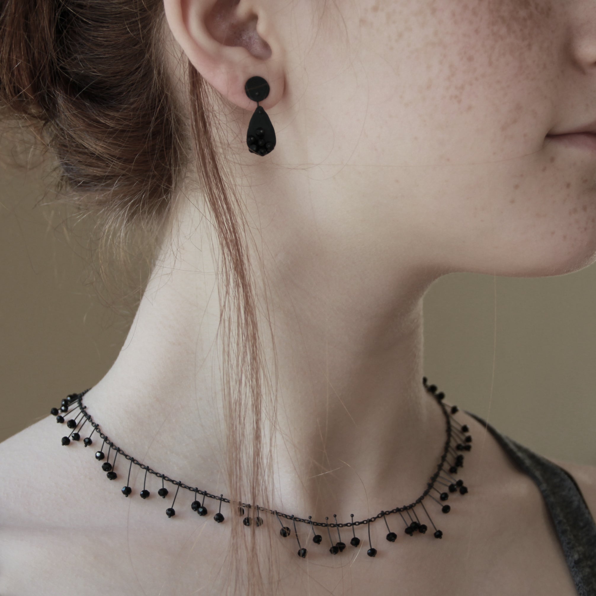 Branch necklace with stones