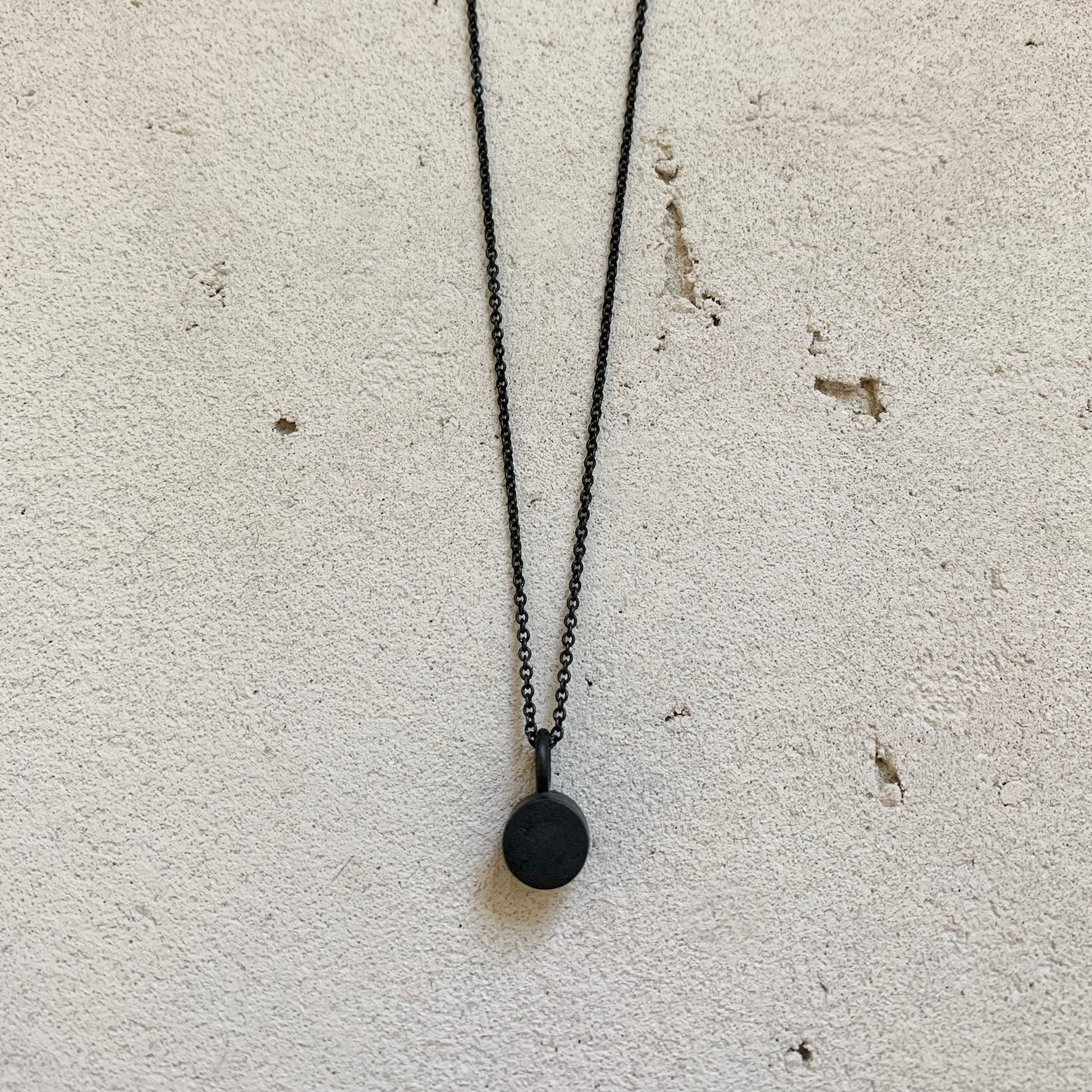 CYLINDER NECKLACE