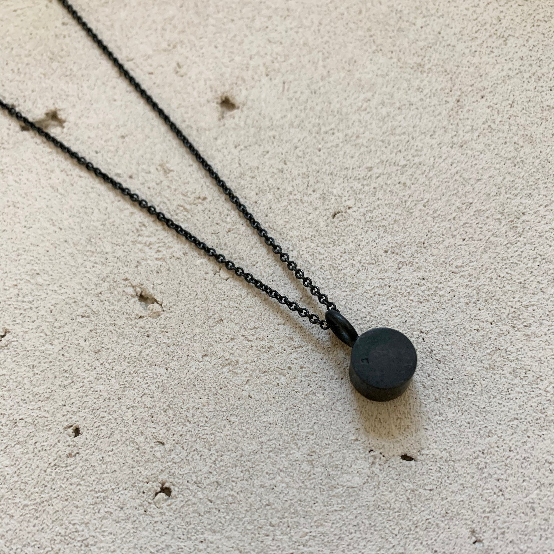 CYLINDER NECKLACE