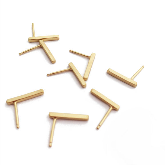 Small line earrings 2025