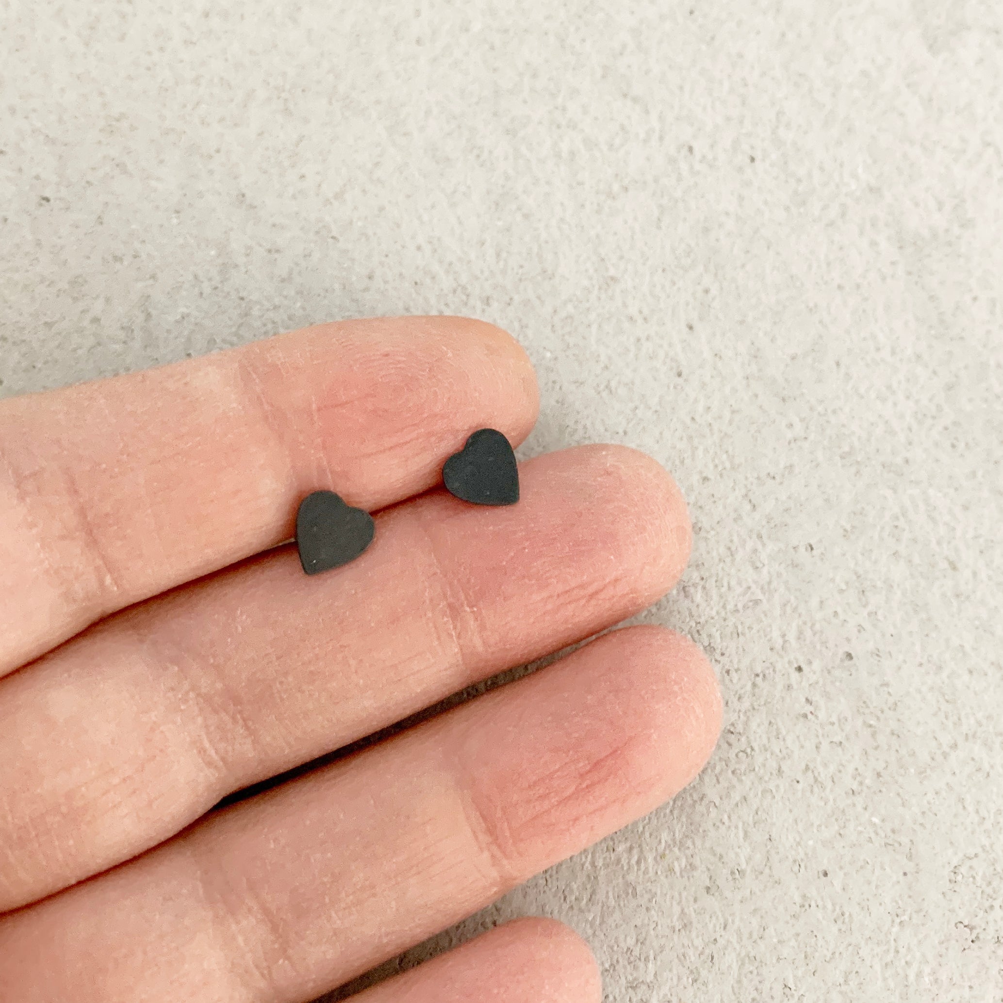 Heart studs oxidized