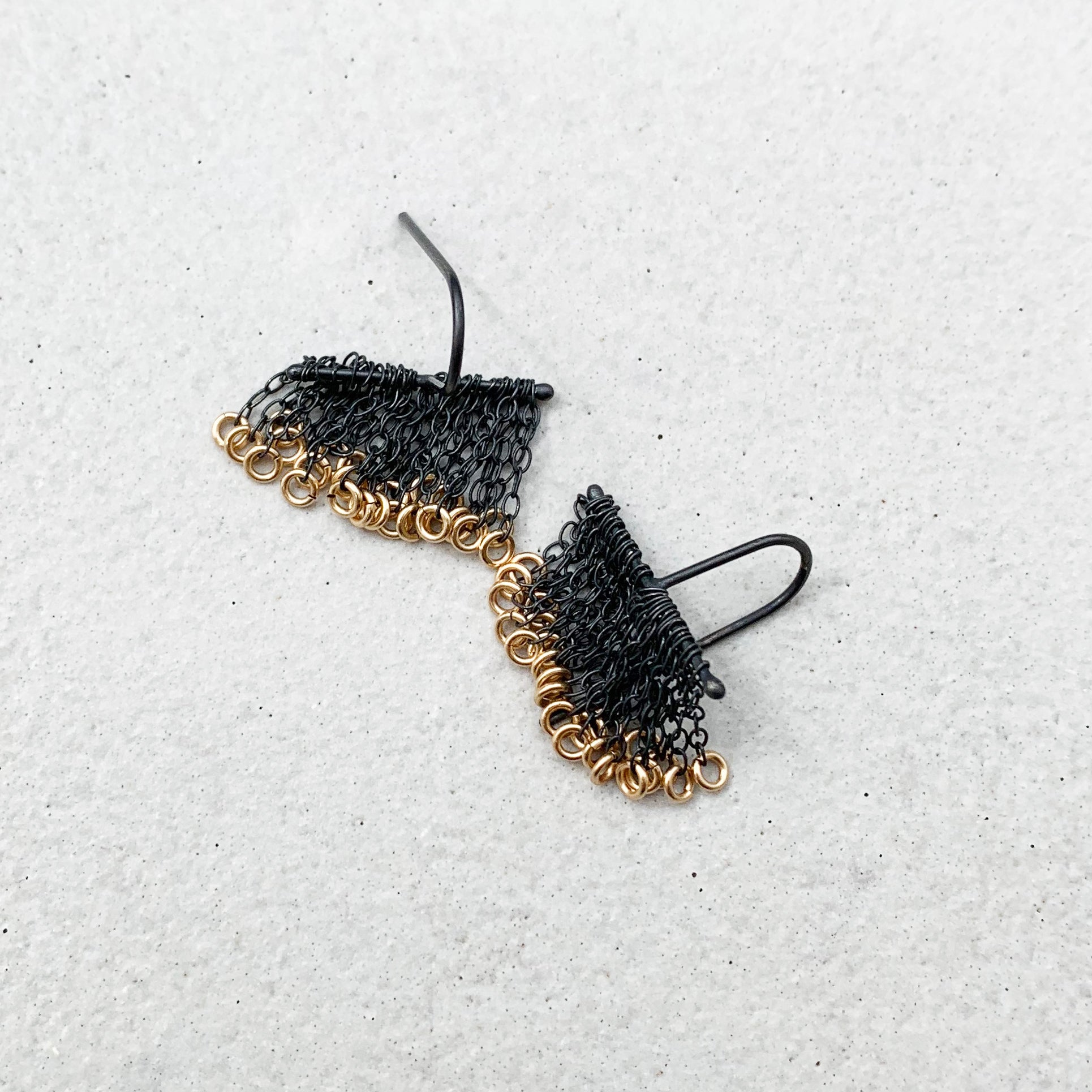 RAINFALL short oxidized earrings
