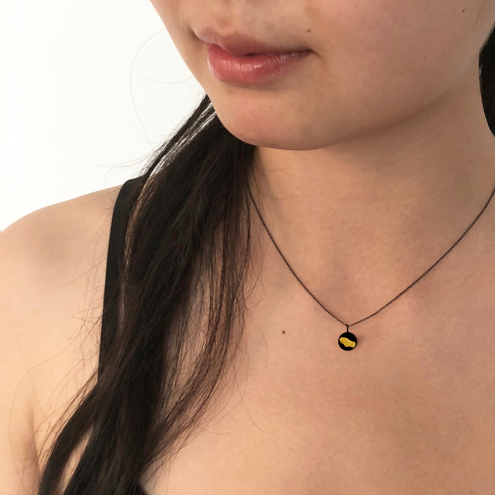 Flat Disk Necklace oxidized with 18k gold