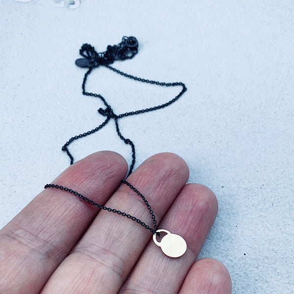 Maya tiny tag necklace / שרשרת עם תליון תג קטן