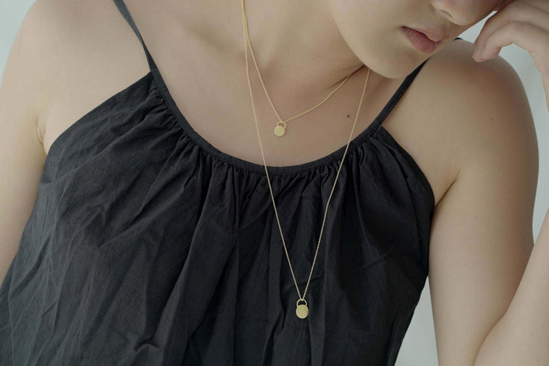 Small Maya tag necklace / שרשרת תגית קטנה זהב