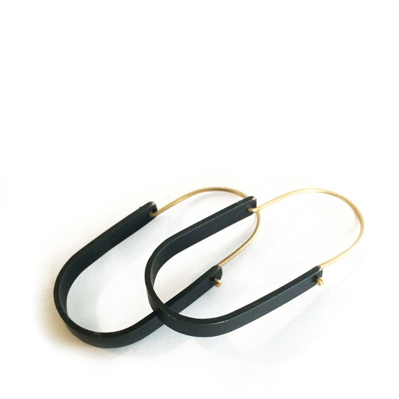 Oval Earrings with 14k Gold ear wire / עגילים אובלים מושחרים תלויים על חוט זהב