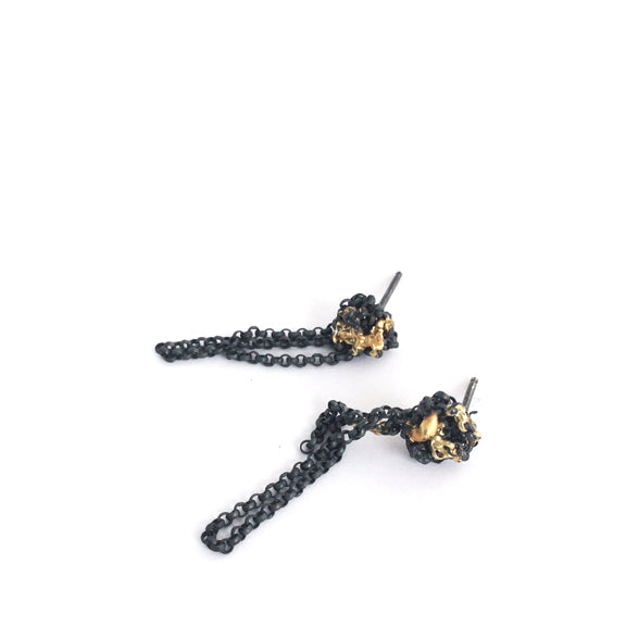 Knot earrings with 18k gold / עגילי קשר מושחרים עם נגיעות זהב
