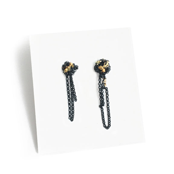 Knot earrings with 18k gold / עגילי קשר מושחרים עם נגיעות זהב