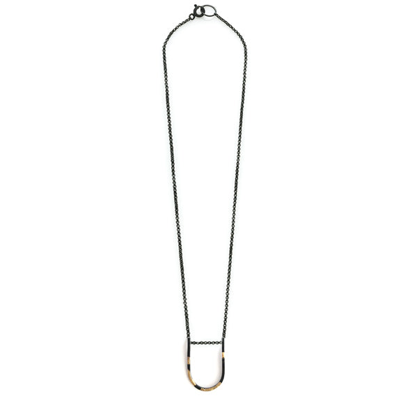 U shape pendant necklace with 18k gold accent / שרשרת יו עם נגיעות זהב