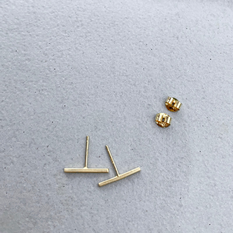 Thin line earrings - small / עגילי קו דקים