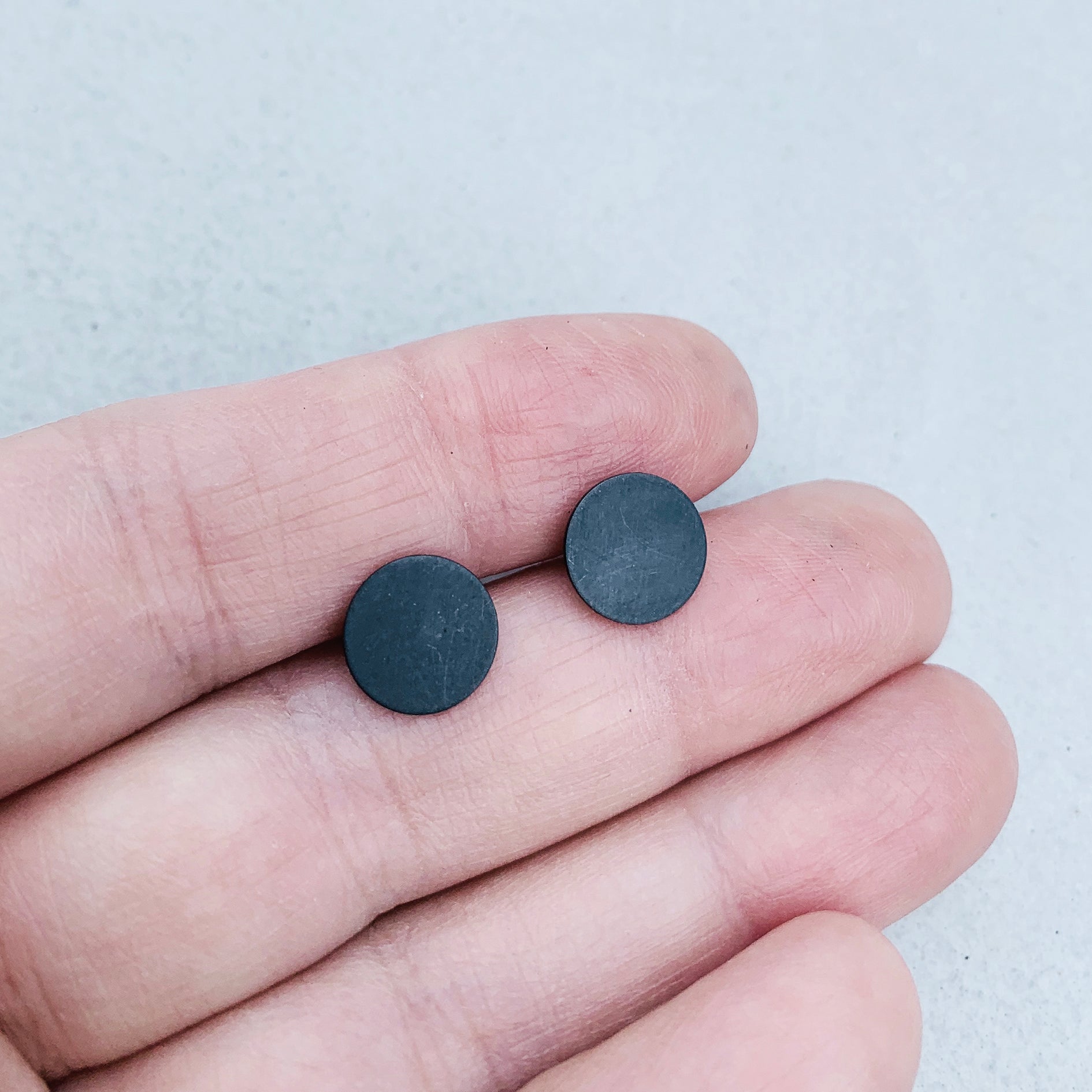Dot studs 8mm