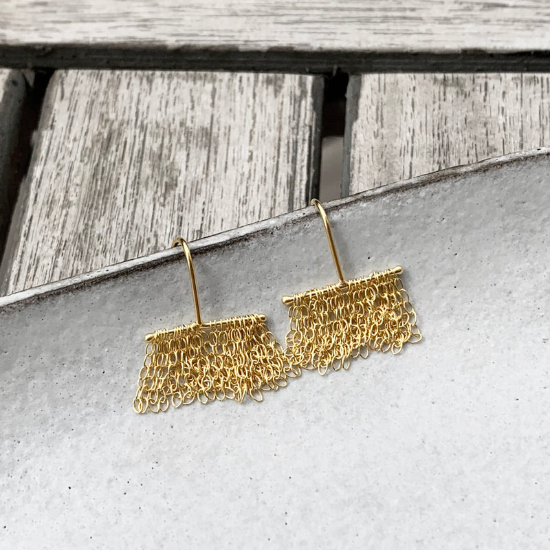 RAINFALL short Earrings /  עגילי מפל זהב קצרים